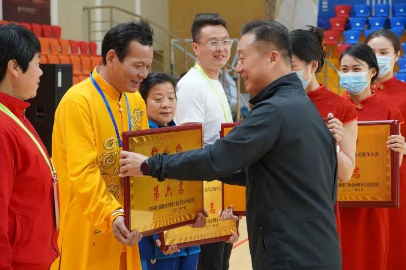 热潮涌动健身气功——洛阳市第十四届运动会健身气功比赛侧记掠影