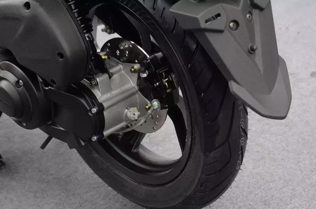 2.78万ADIVAAJ201欧系运动踏板首发！金城旗下多款车型试驾