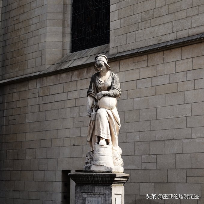 琚獕涓烘娲查閮界殑甯冮瞾濉炲皵 (娆ф床棣栭兘甯冮瞾濉炲皵)