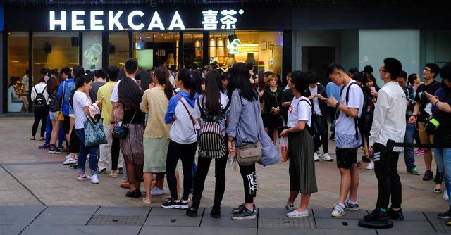 喜茶和奈雪的茶是什么关系呀,喜茶vs奈雪茶谁才是真正的网红