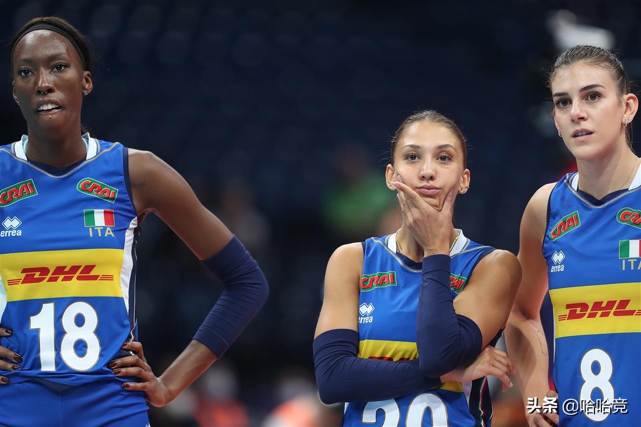 女排欧锦赛博斯39分冠全场，塞尔维亚逆转土耳其，将与意大利争冠