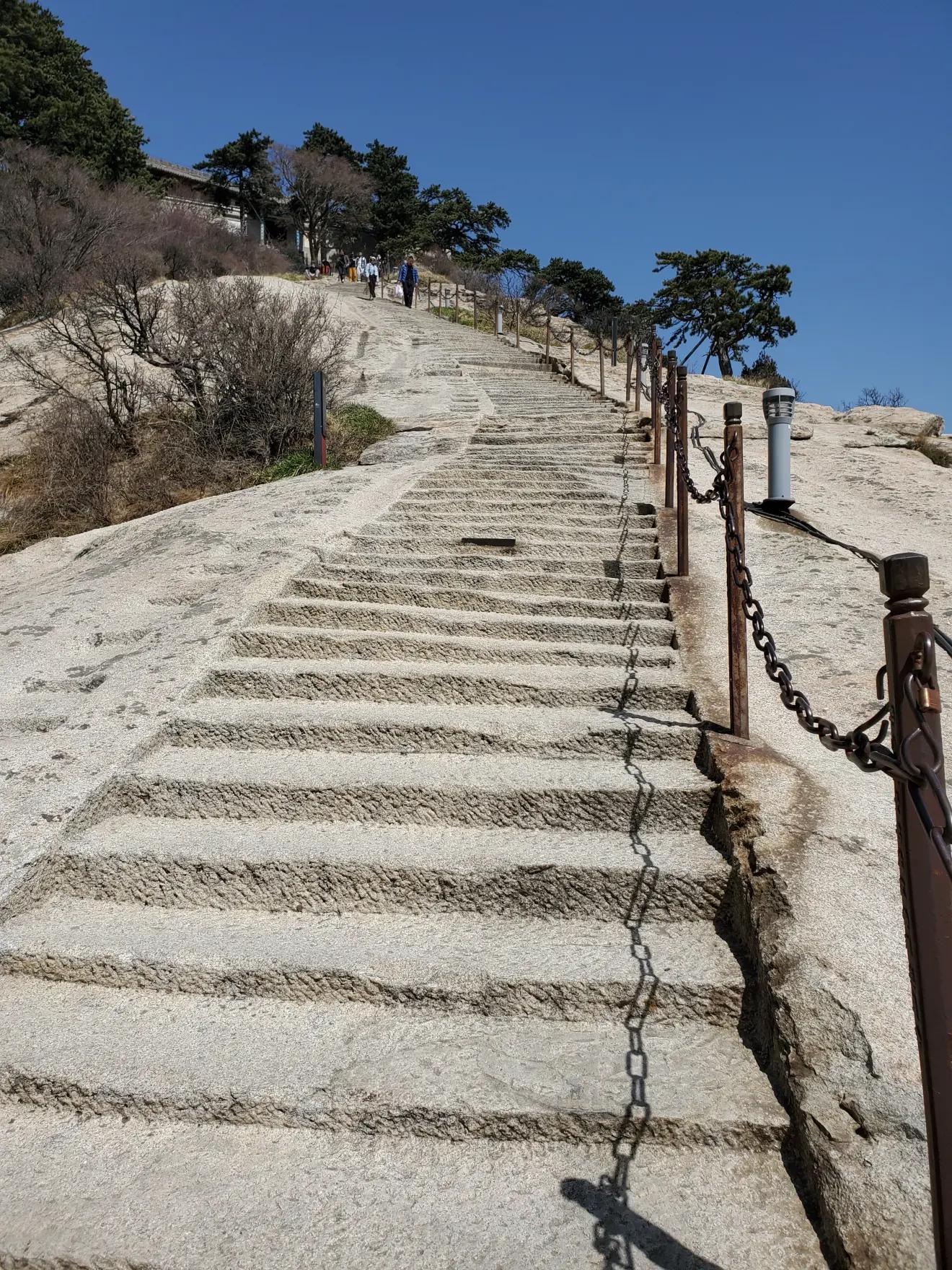 华山不登山能玩吗,华山西峰不能爬山吗