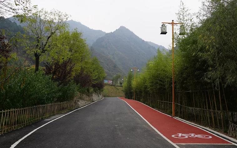 秦岭深处绝美村落,秦岭深处一座美丽的世外桃源