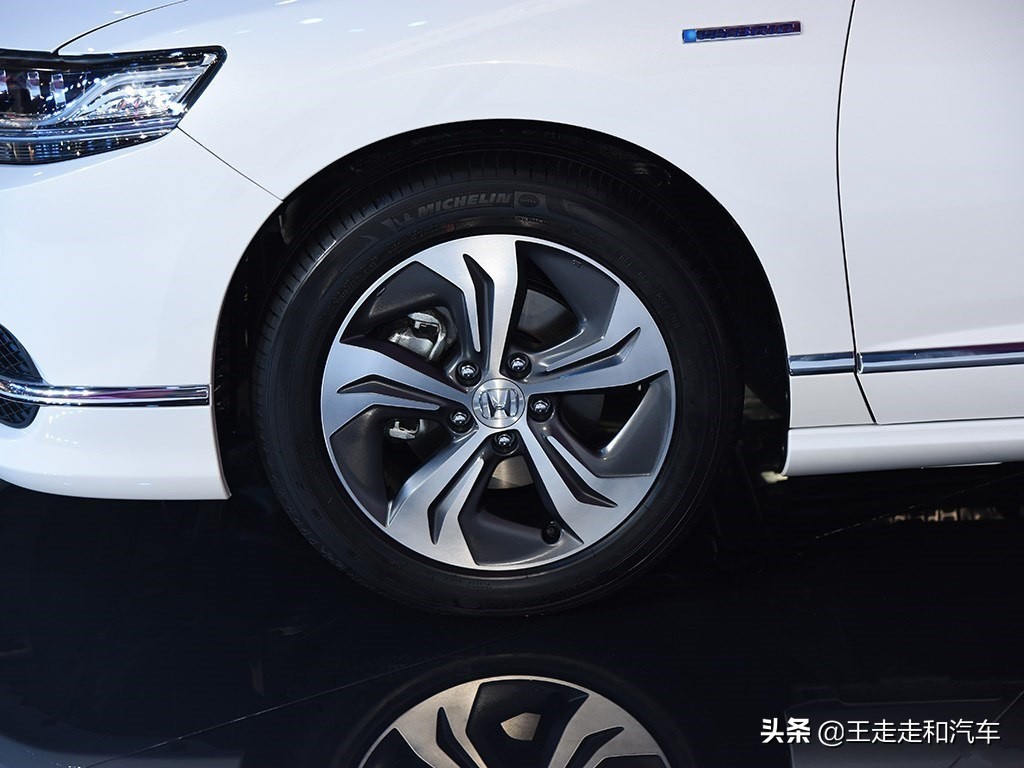 本田思铂睿自吸最后的绝唱,自然吸气的雅阁和凯美瑞