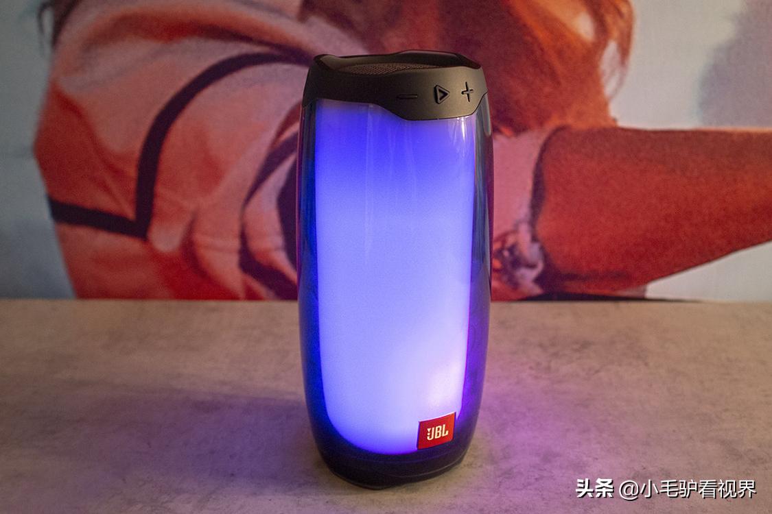 闪烁的灯光音响,jbl蓝牙音箱pulse4评测