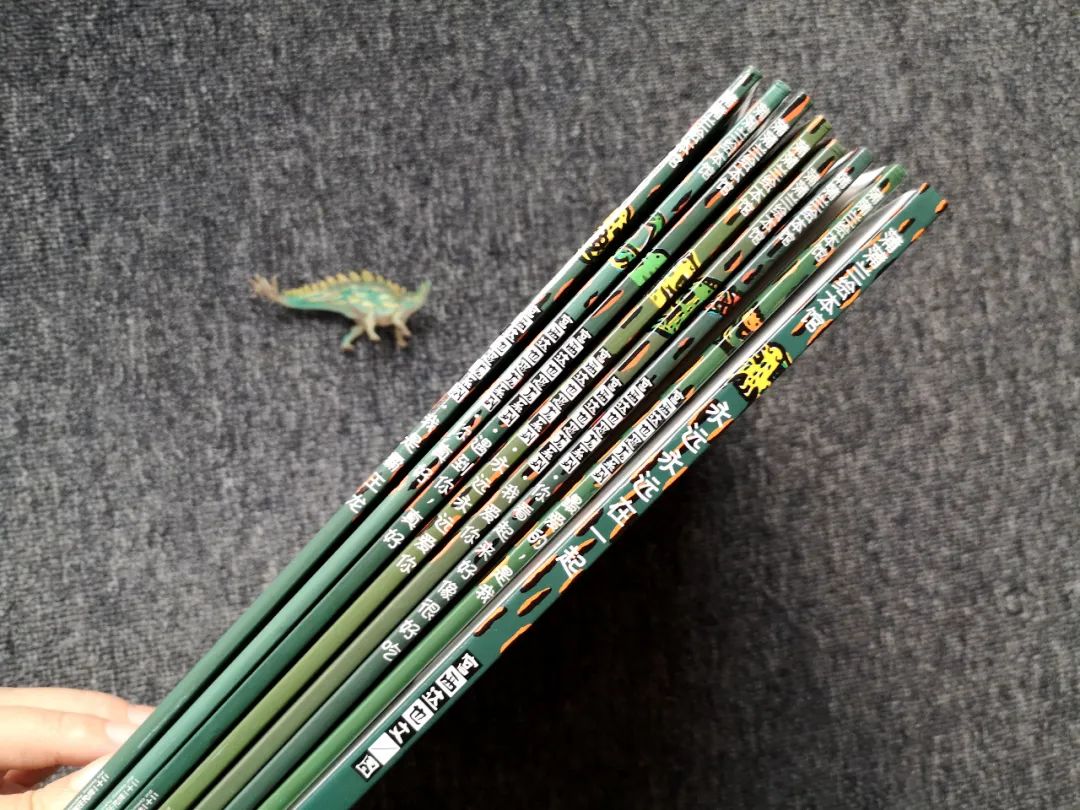 适合孩子看的恐龙科普书,适合5岁孩子看的恐龙科普书