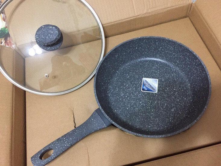 厨师炒菜用什么锅才不粘锅,家用炒菜不粘锅推荐哪种