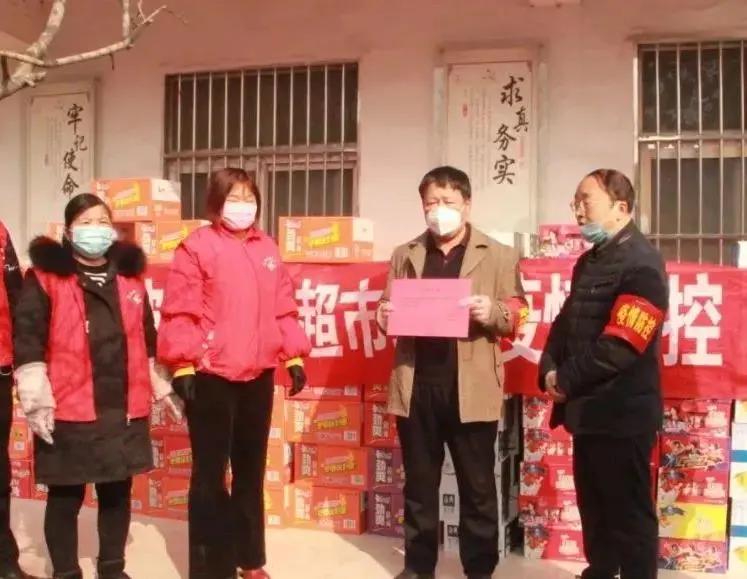 长葛一夫妻:靠700元“锁子钱”起家,如今商品卖进千家万户……