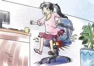 可怕的椅子爆炸视频,椅子爆炸有多危险