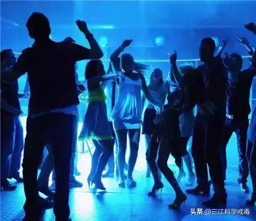 *头丸摇**是如何被人滥用发展成为*品毒**的？