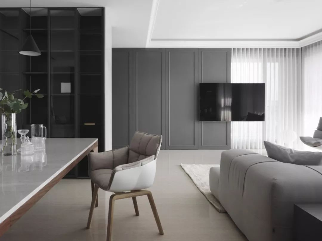 餐椅分为几款,哈卡达和卡曼餐椅哪个颜值高