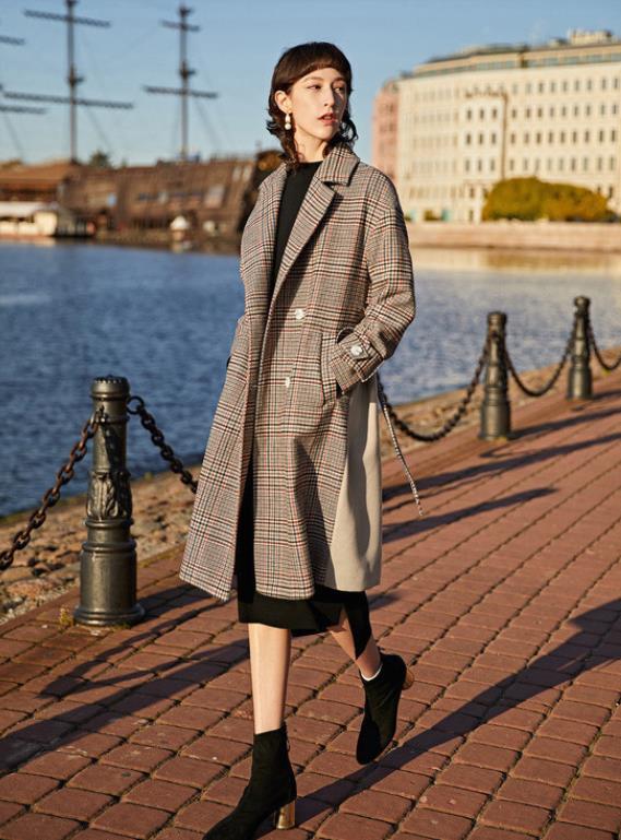 冬季最火穿搭秘籍:毛呢大衣搭针织连衣裙,让你秒变韩剧女主角