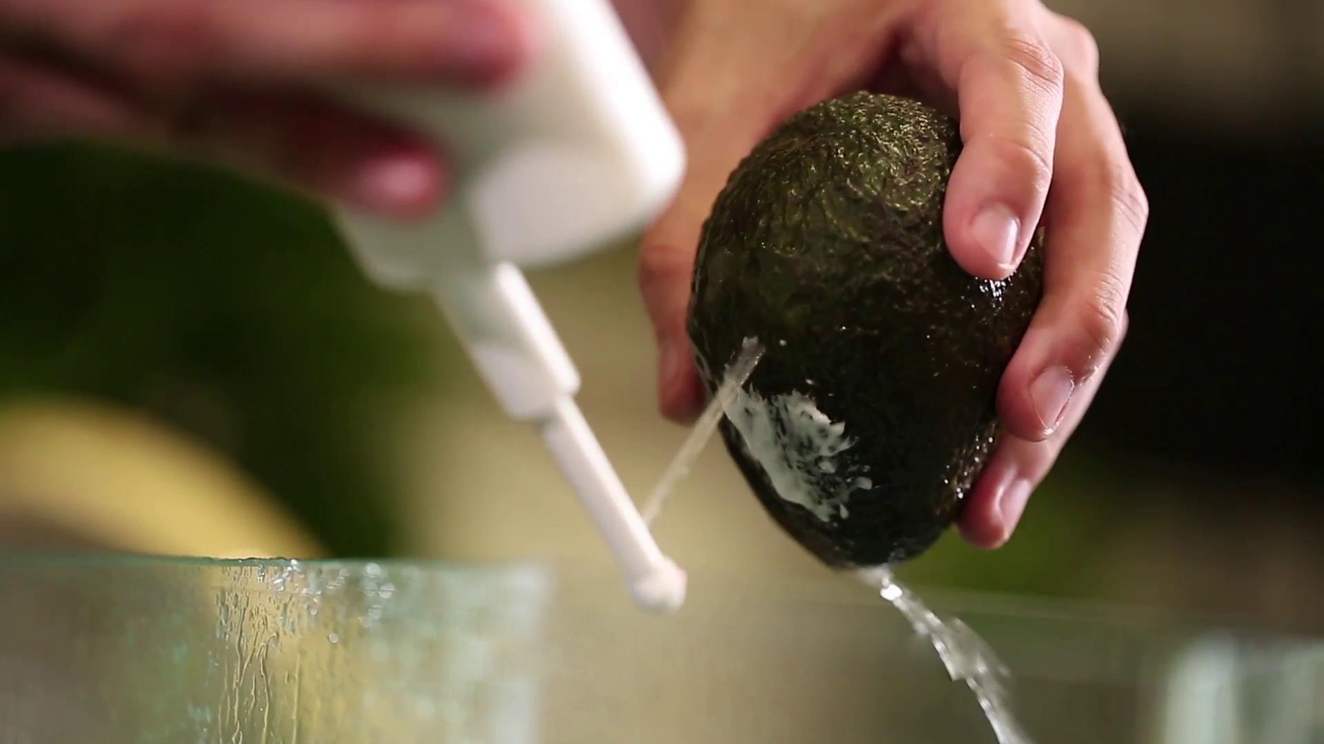 用水洗屁屁要用手搓吗,用水洗屁屁可以防止痔疮吗