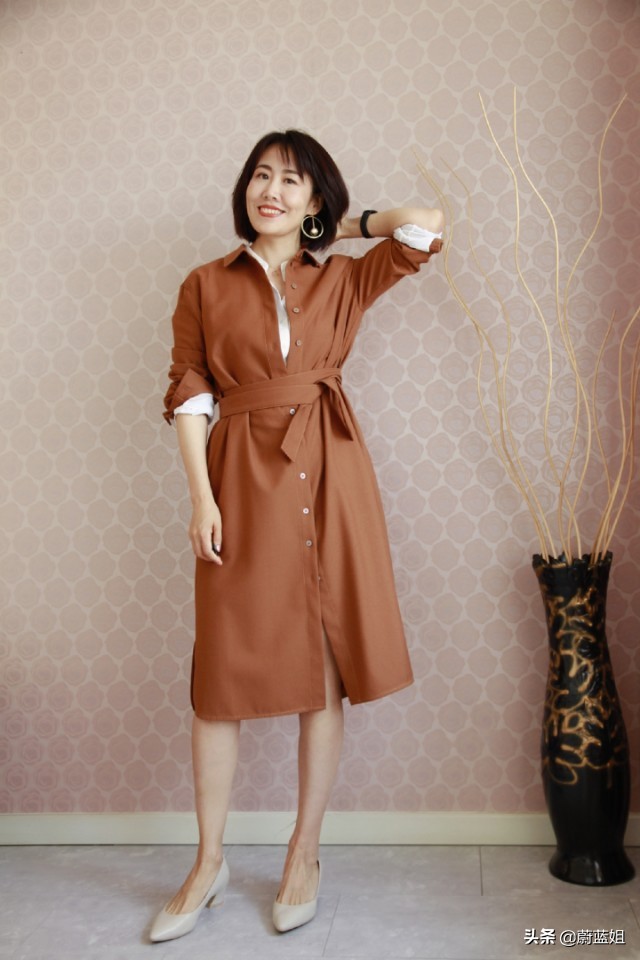 没有好鞋穷半截,没鞋穿了穷的买不起了