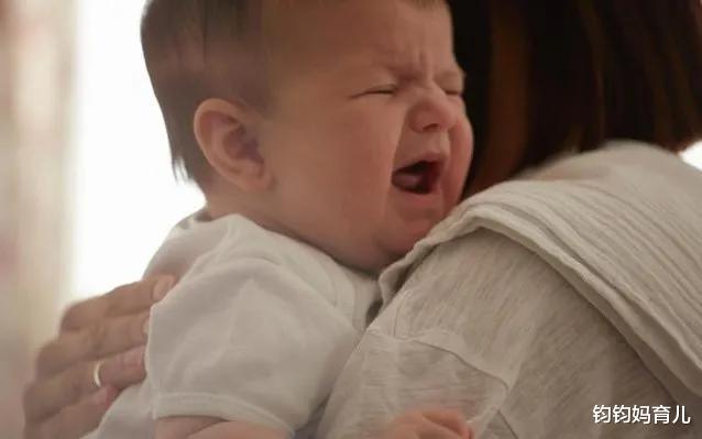 喂养不当导致宝宝消化不良怎么办,宝宝便秘时该如何喂养呢