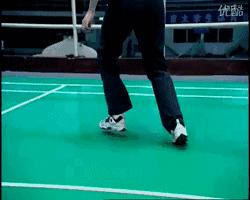 羽毛球后退步伐李宗伟,李宗伟后退步伐教学