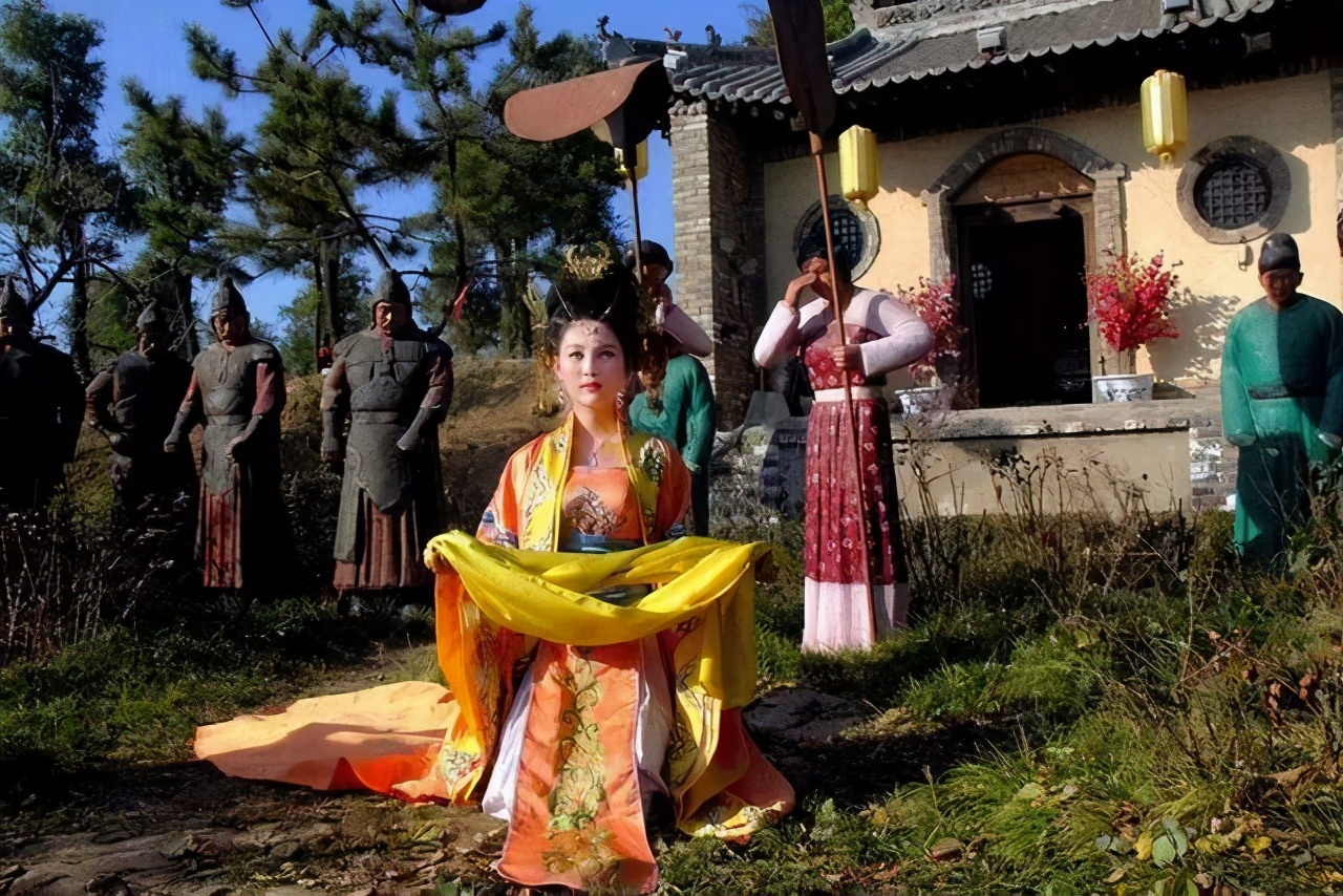 杨贵妃惨死马嵬坡,是因为她惑主误国吗?