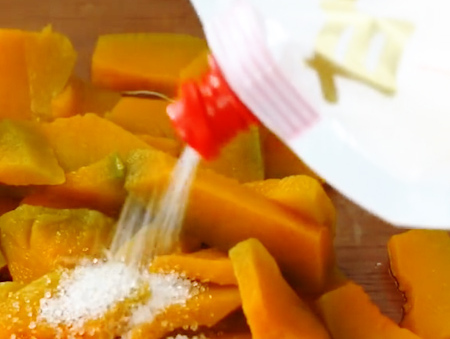 蒸馒头要不要撒点水,蒸馒头时要不要在馒头表面洒点水