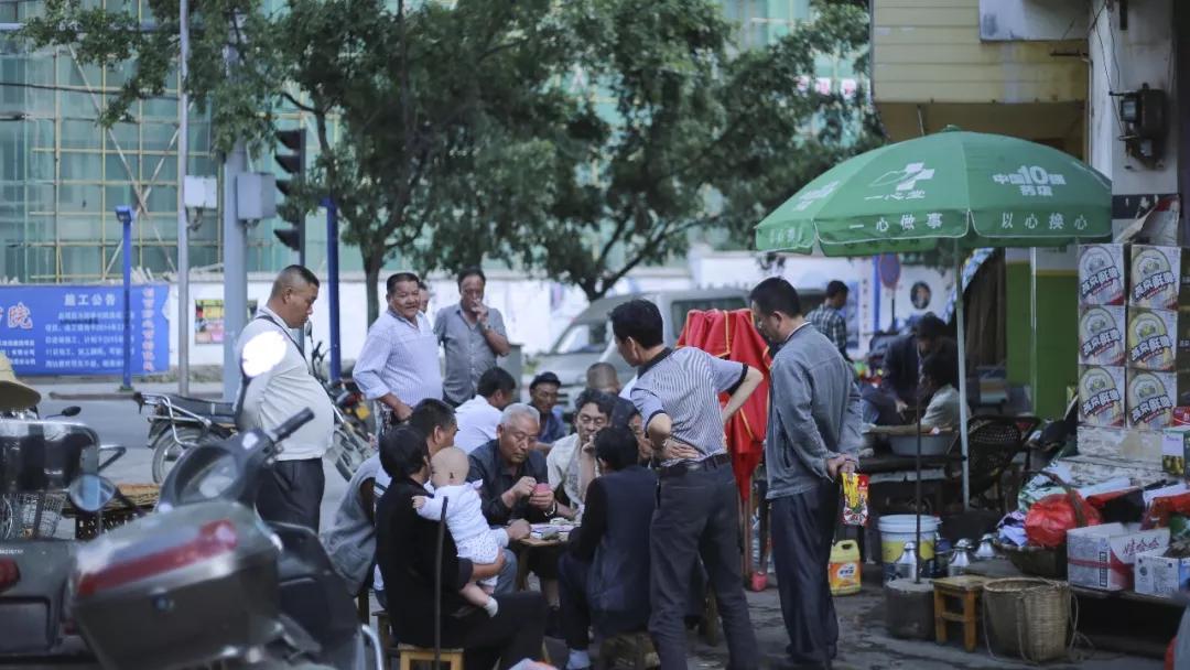 这是一个充满生机的公园怎么说,这是一个充满生机的国度朗诵