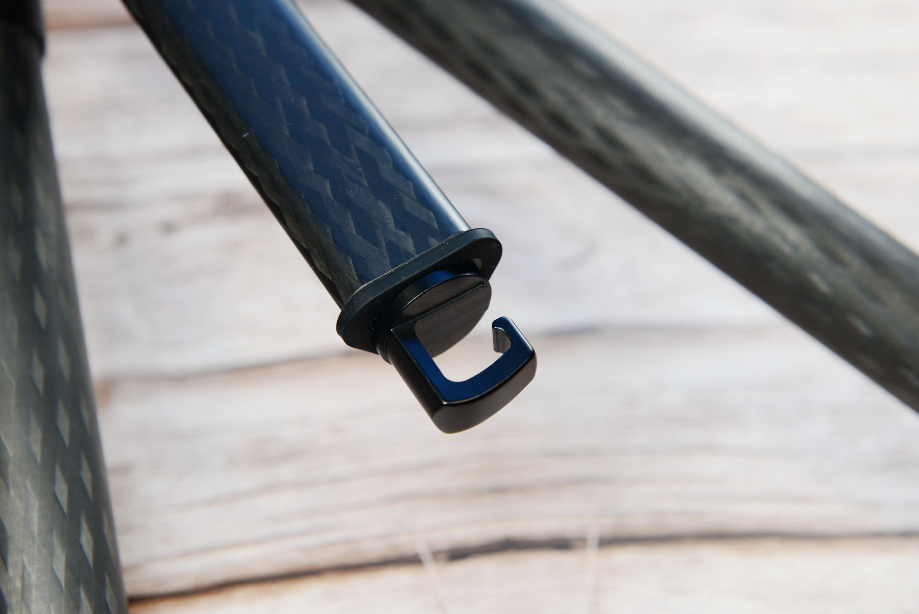 摄影好帮手,思锐便携碳纤维三脚架