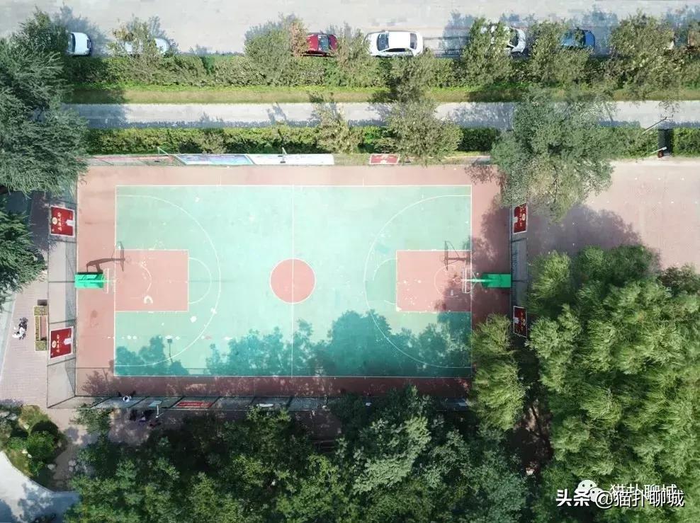 山东聊城室外篮球场,聊城篮球野球场