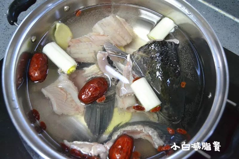 斑鱼片切法教程,斑鱼片正确切法