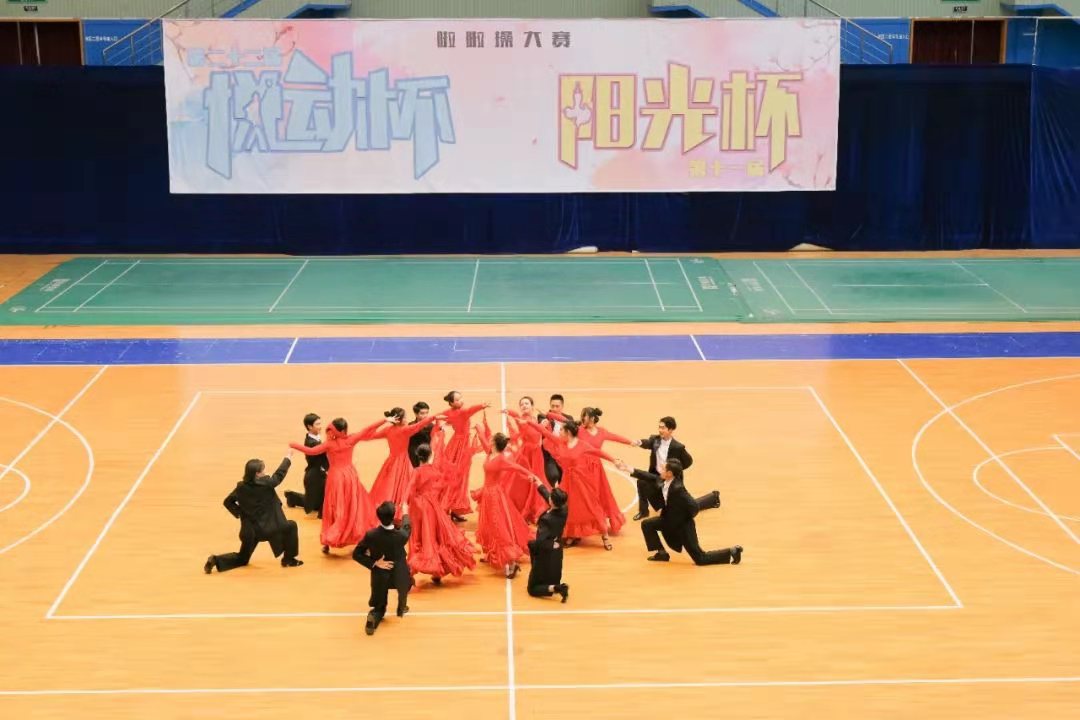 五月动起来图片,五月动起来舞蹈视频