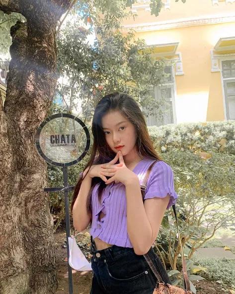 还在追韩系fashion？我已经掉入了泰妹Lisa的坑