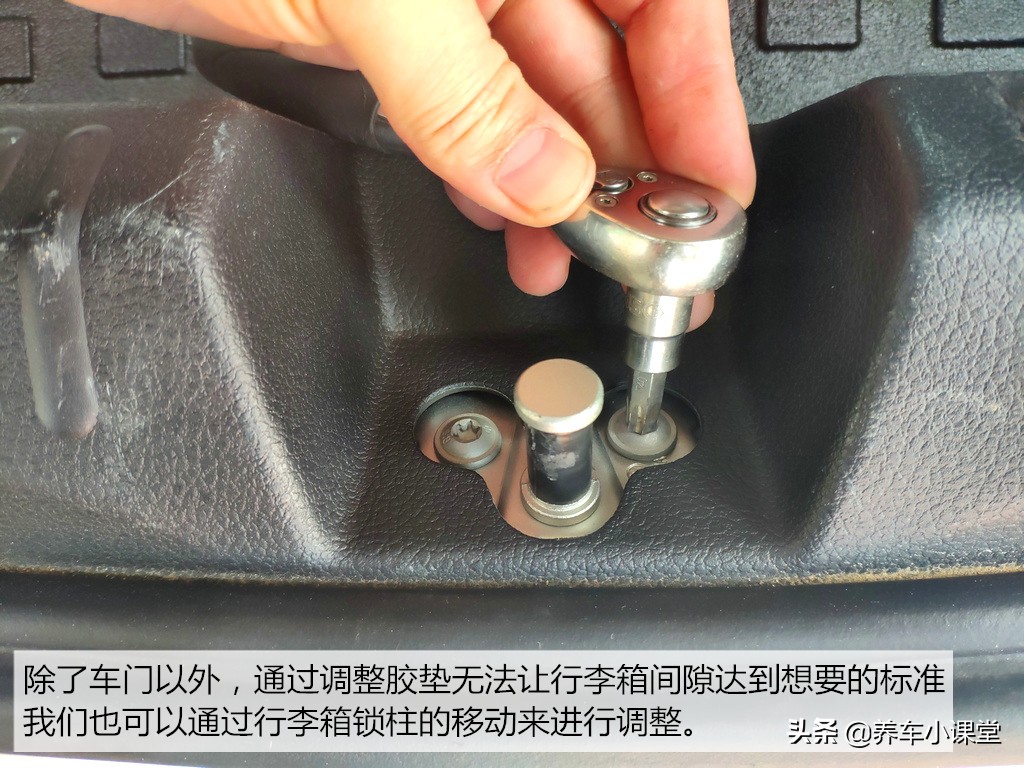 门缝有点大怎么办,门缝大最好的解决办法