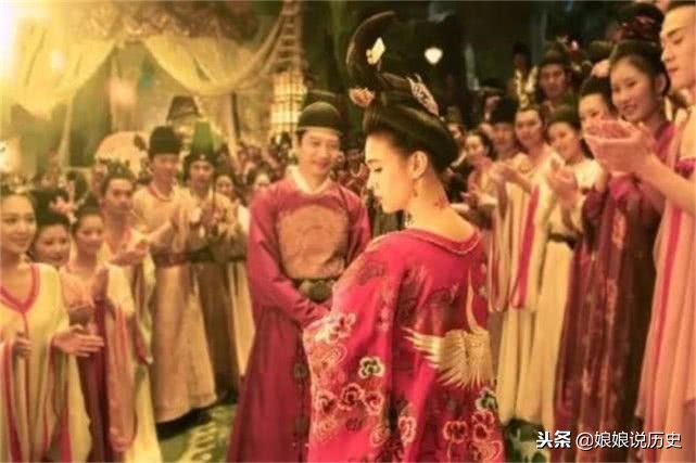 杨贵妃怎么死的安史之乱有多吓人,杨贵妃在安史之乱里是怎么死的