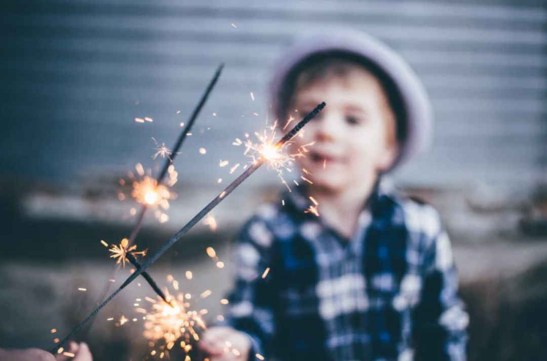 请爱护自家孩子,请家长教育宝贝爱护作业本