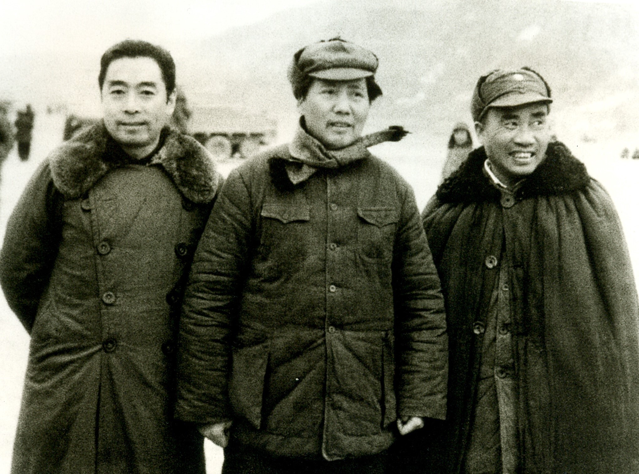 他是红军领袖、“*匪赤**头子”,毛*东泽**说：“朱不能没有毛，毛不能没有朱”