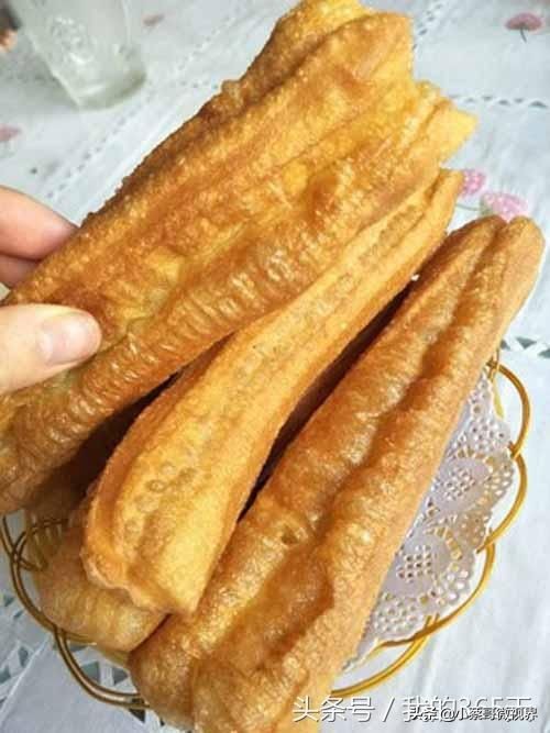 早餐油条摆摊制作方法完整教程,街边油条正宗做法和配方