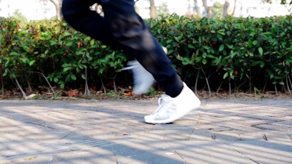 阿迪达斯boost哪款比较好,阿迪达斯boost系列基础款