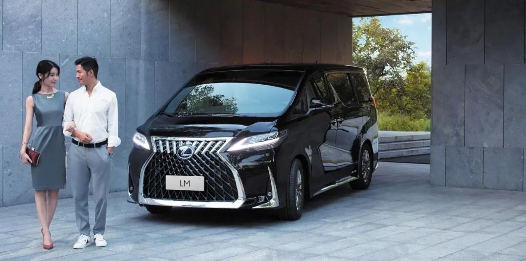 仅需254.57万元就能开回家的雷克萨斯LM终于来了！你心动了么？