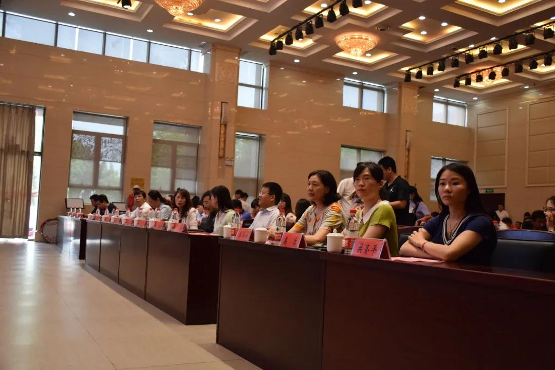 南体健美操的直播间,南体直播回放春晚