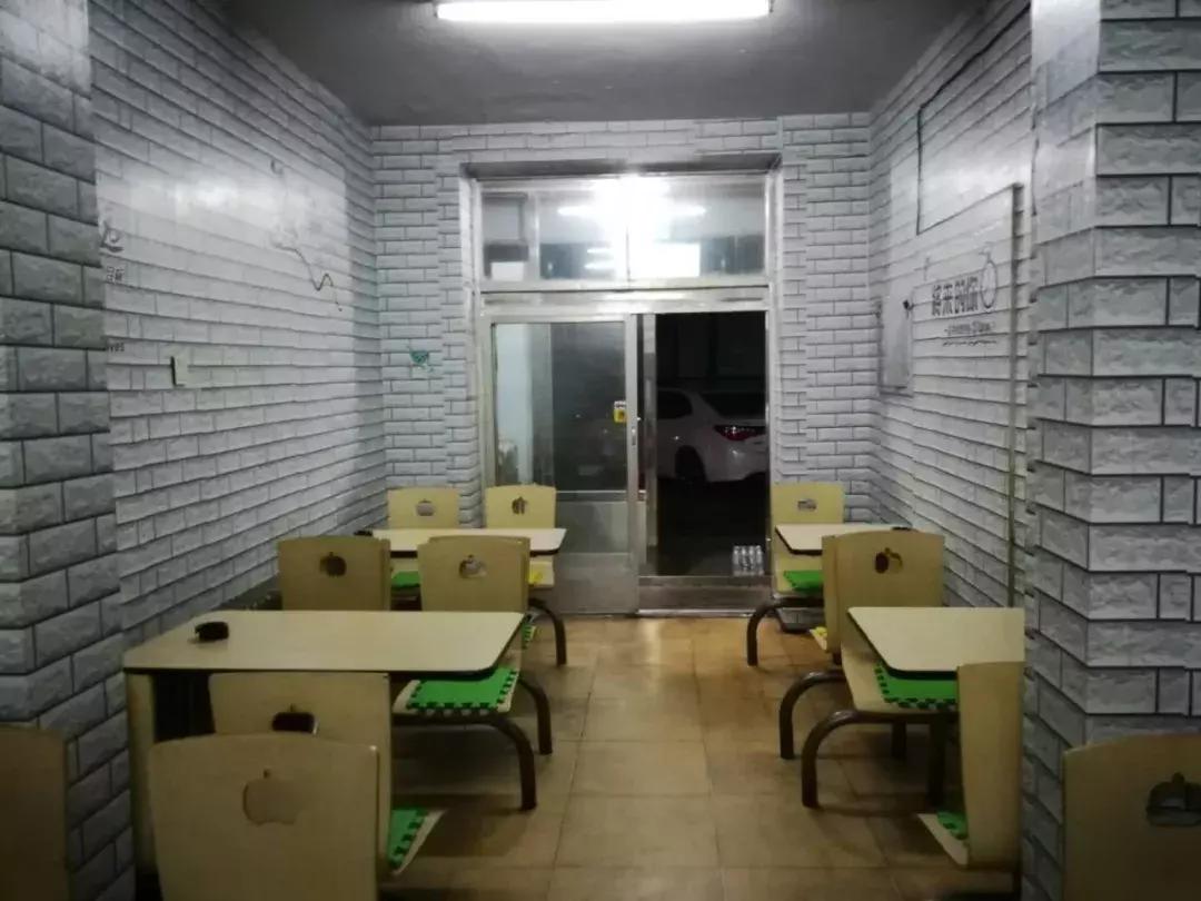 国家赔了460万，半年花掉近一半