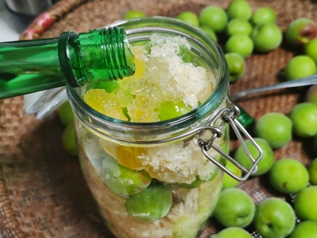 怎么制作杨梅酒好喝,如何做酸甜可口的杨梅酒