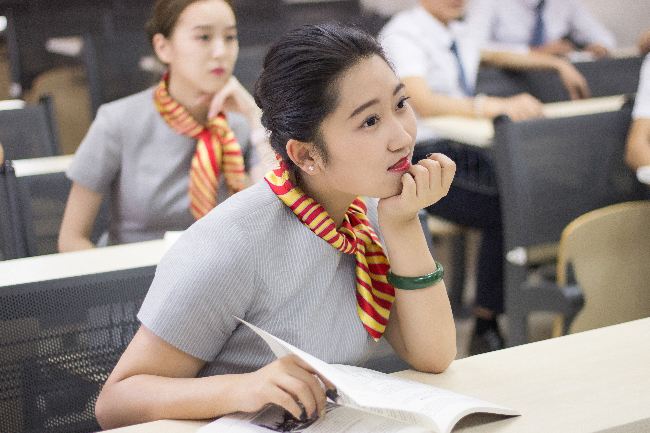 很多人想当空姐的原因,为啥那么多人想当乘务员