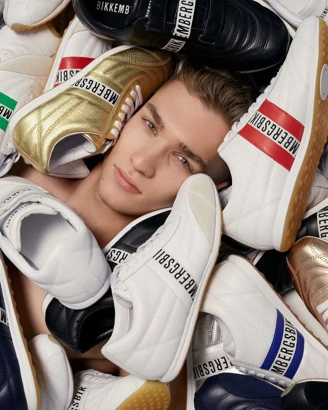 姣斿埄鏃舵椂瑁呭搧鐗宒ries,bikkembergs鍝佺墝鏈嶈