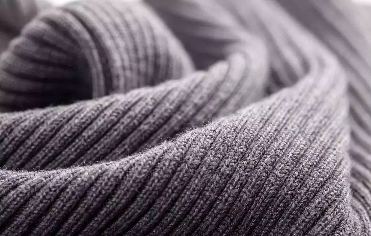 克什米尔羊毛跟羊绒的区别,100支高支羊毛和羊绒的区别