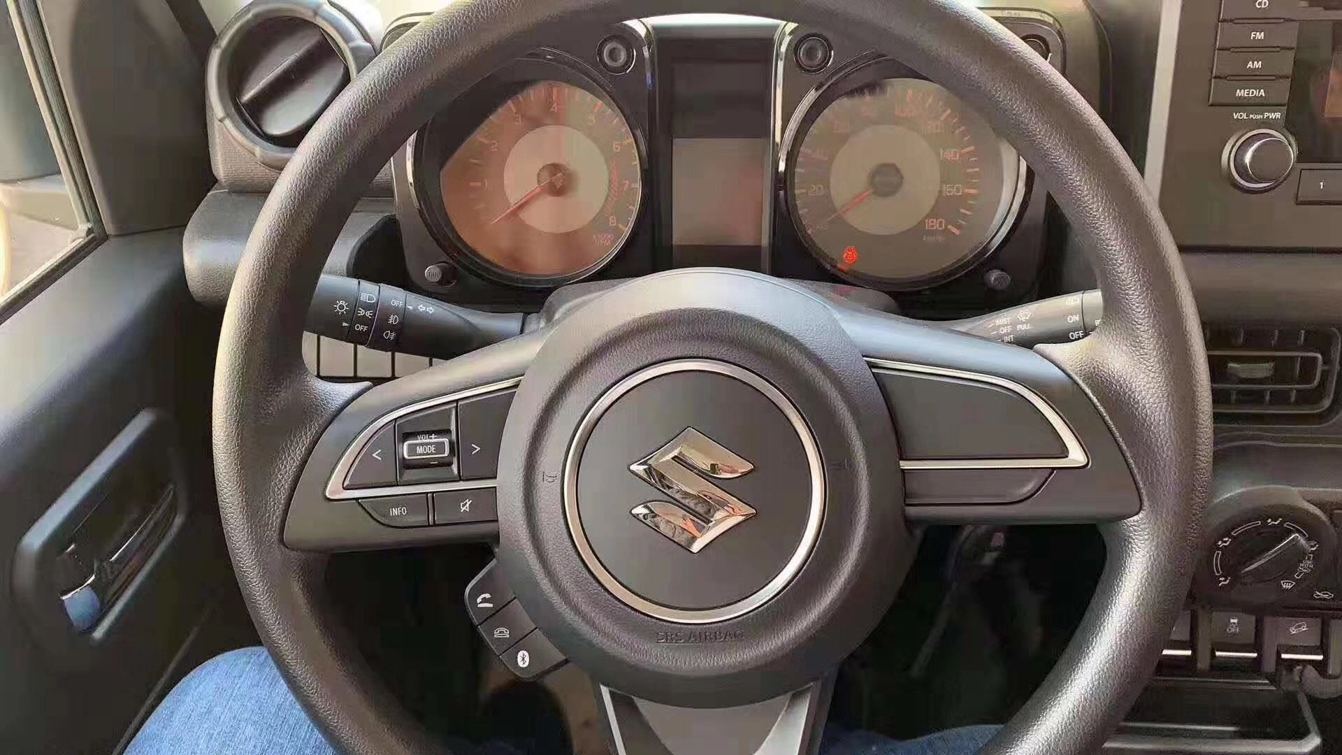 全新铃木吉姆尼提车,吉姆尼提车价格