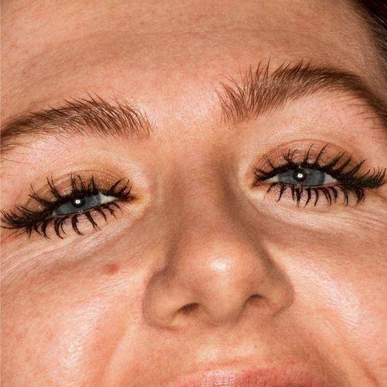 48岁贾静雯状态惊艳美貌依旧,贾静雯如何保持自己的颜值和身材