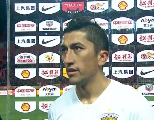 已被中超同化？艾哈完美弧线扮演关键先生，他一遇国足就脚软