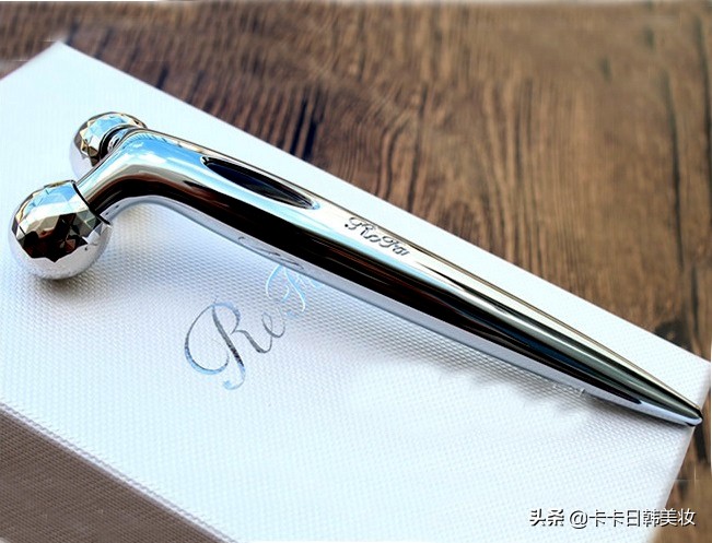 教你去除黑眼圈的七个小方法,去除黑眼圈四个最有效最快小绝招