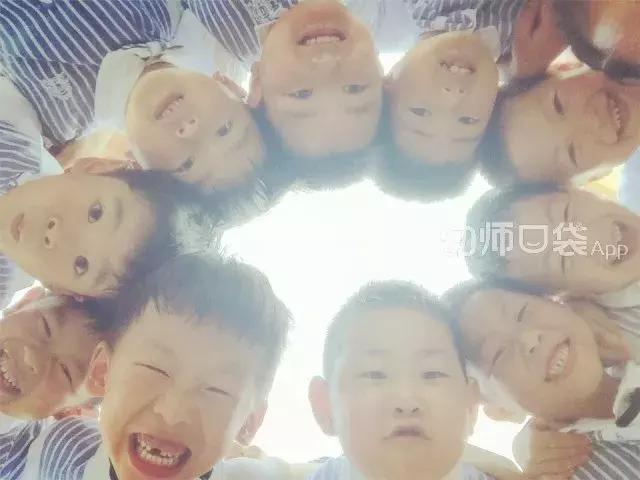 毕业最创意的毕业照多人,毕业照用什么造型好看