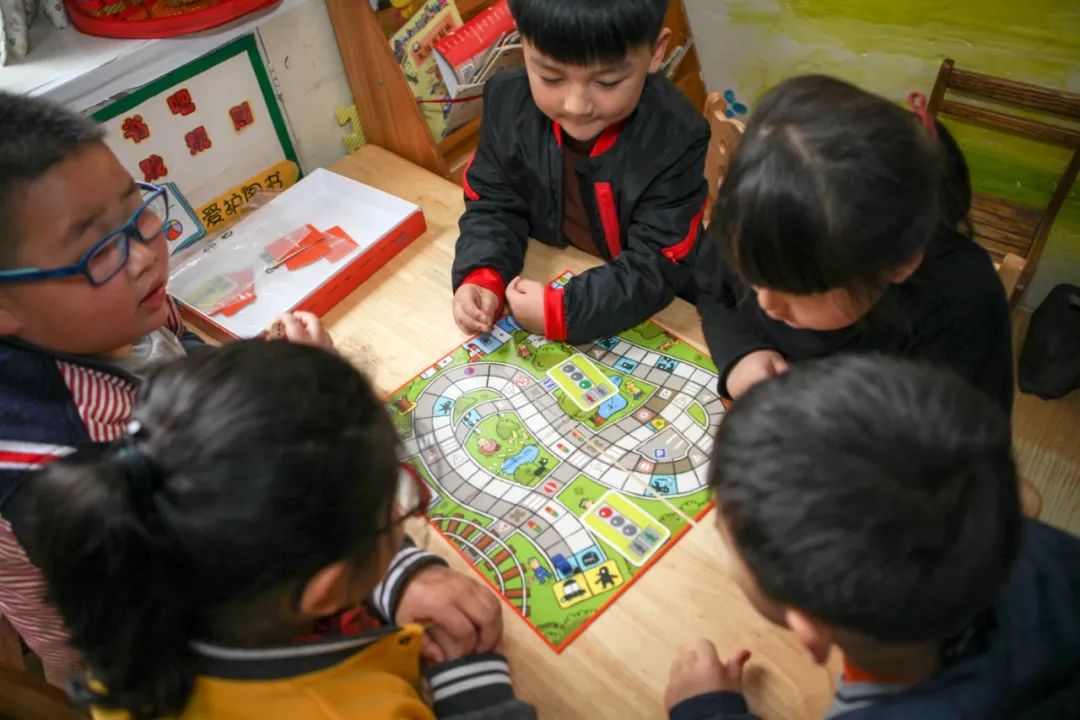 鍥犱负浼欓鑰屽嚭鍚嶇殑瀛︽牎,鍥犱负缇庨鐏殑瀛︽牎