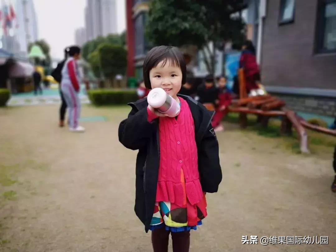 小孙女的22天的成长日记,女儿一岁到八岁的成长日记