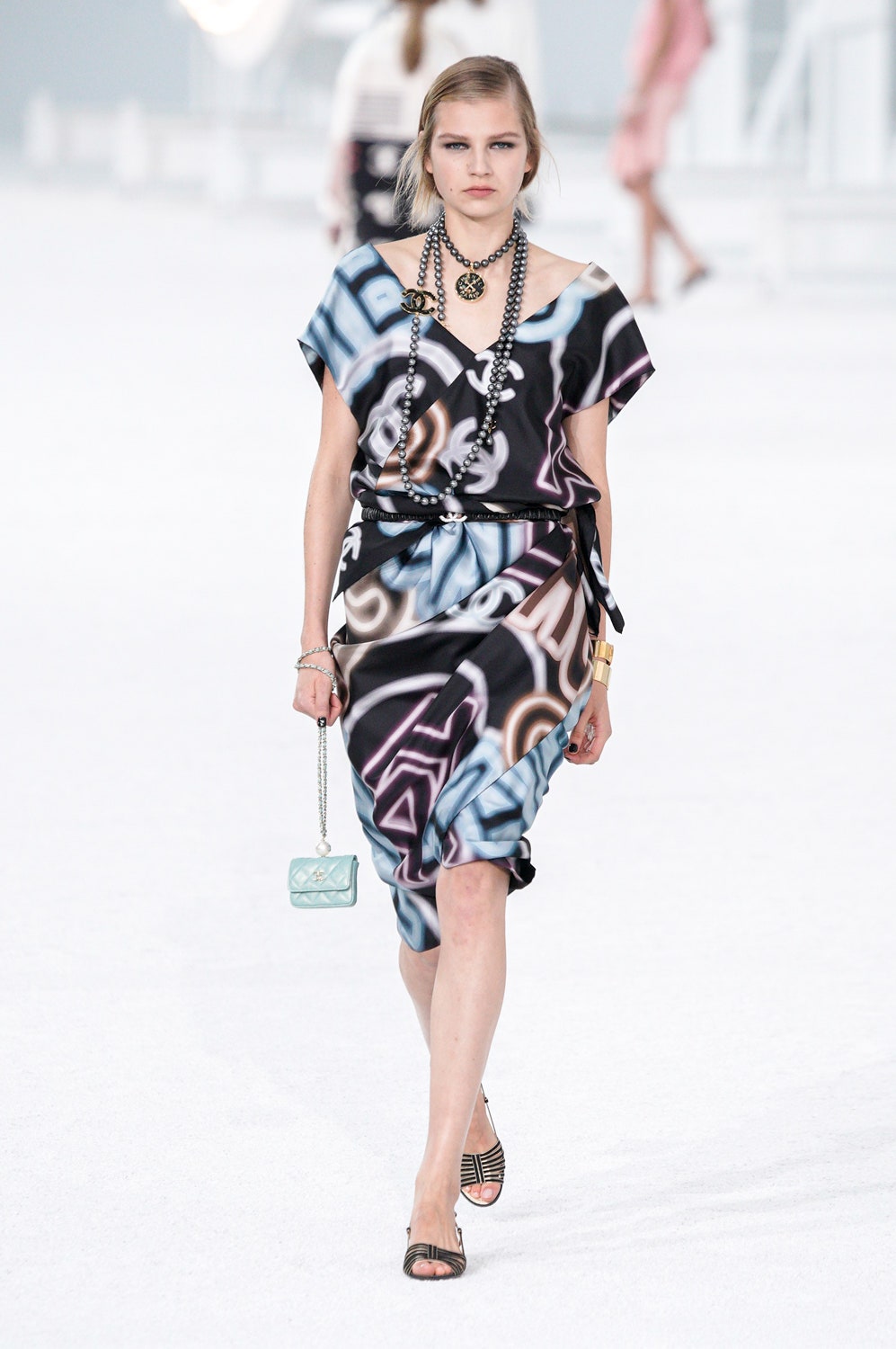 2021秋冬巴黎时装周chanel秀场,巴黎时装周chanel品牌