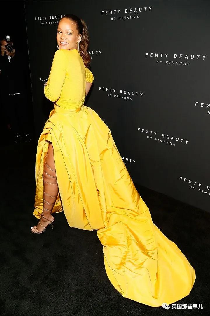 蕾哈娜时隔7年重回舞台,美妆博主蕾哈娜副业